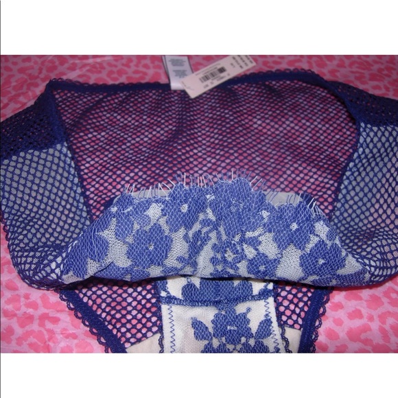Victorias Secret Angels Intimates Cheekini  L NWT - Picture 3 of 4